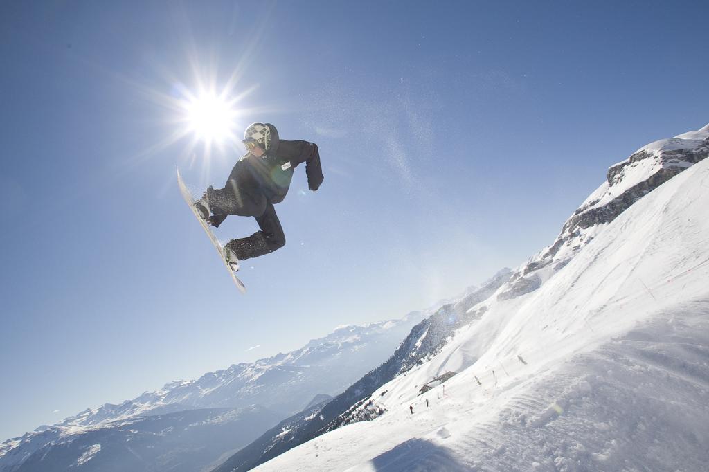 Chalet Des Alpes Bed & Breakfast Crans-Montana Exterior photo